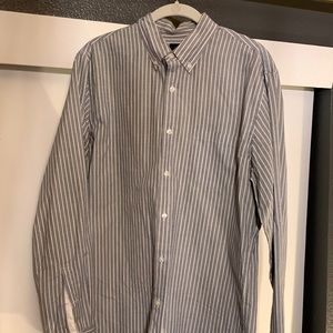 Like new men’s J. Crew button down dress shirt